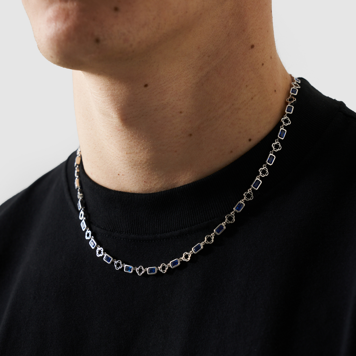 Blauwe Edelsteen Klavertje Vier Ketting (Zilver)