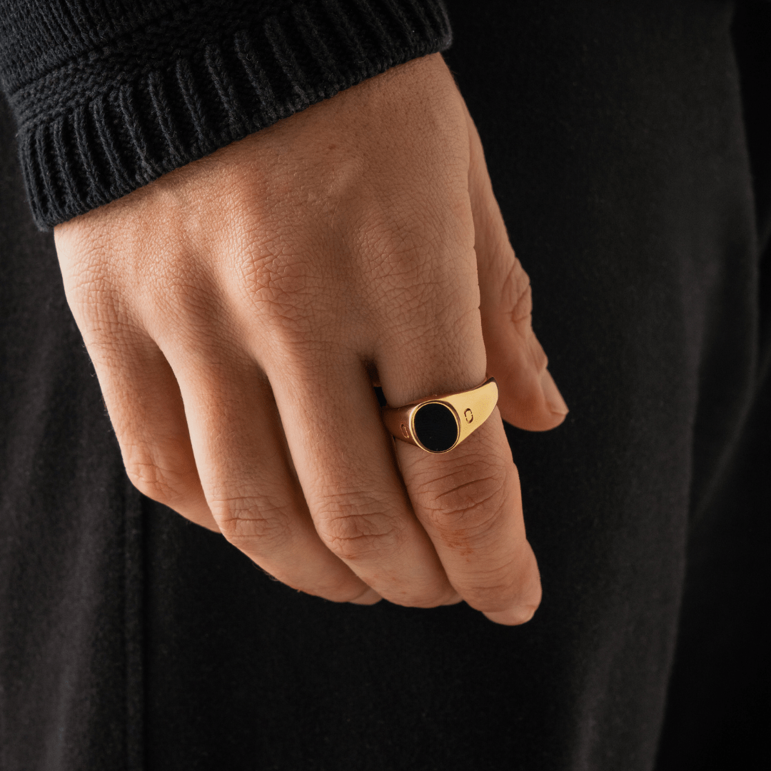 Onyx Ovale Steen Signet Ring (Goud)