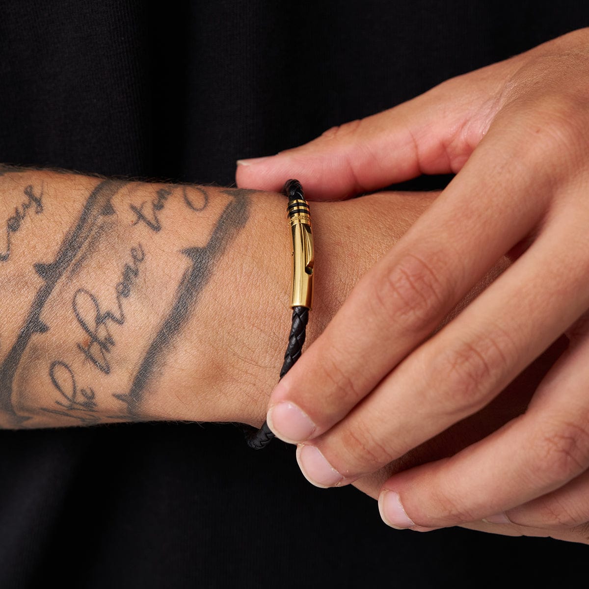 Zwarte Leren Armband (Goud)