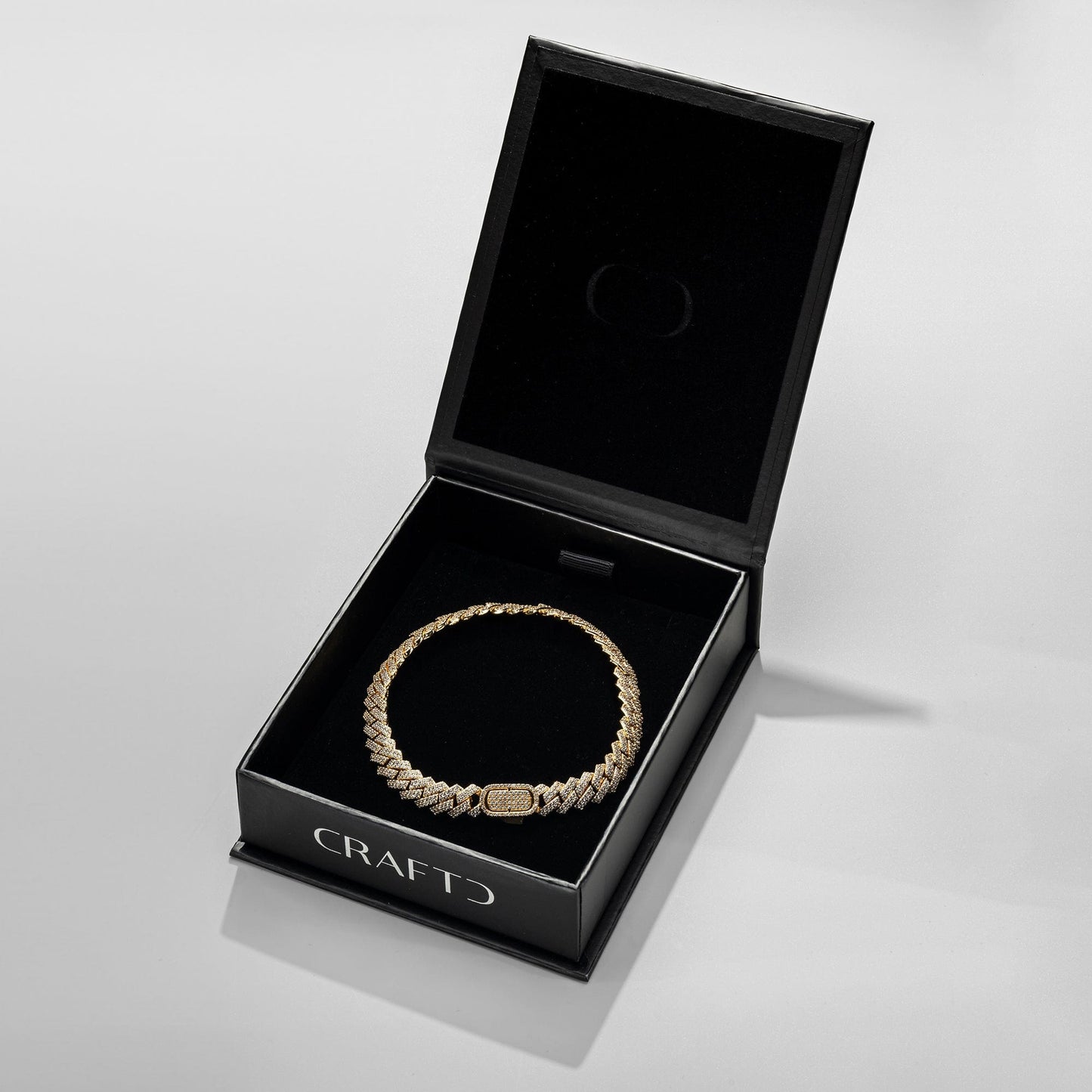Prong Link Iced Cuban Armband (Goud) 8mm