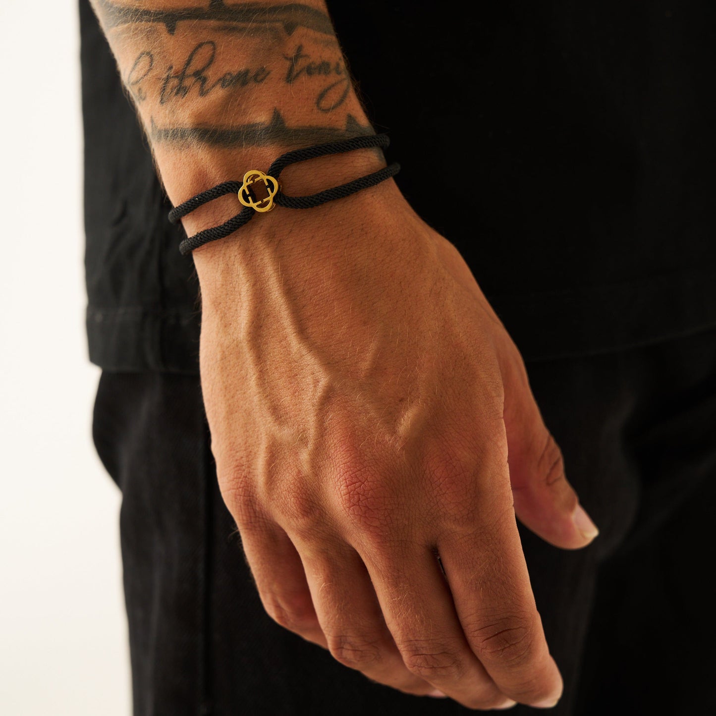 Zwarte Koord Armband (Goud)