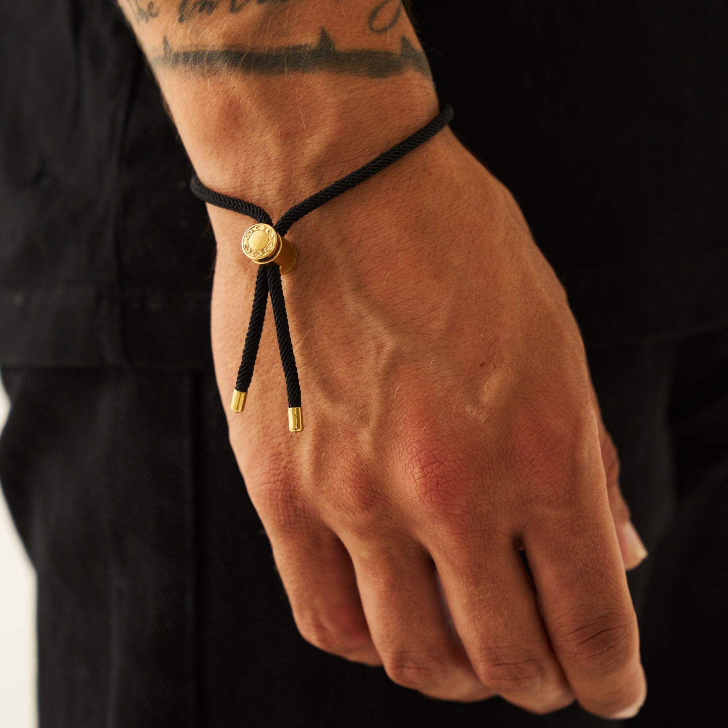 Zwarte Koord Toggle Armband (Goud)