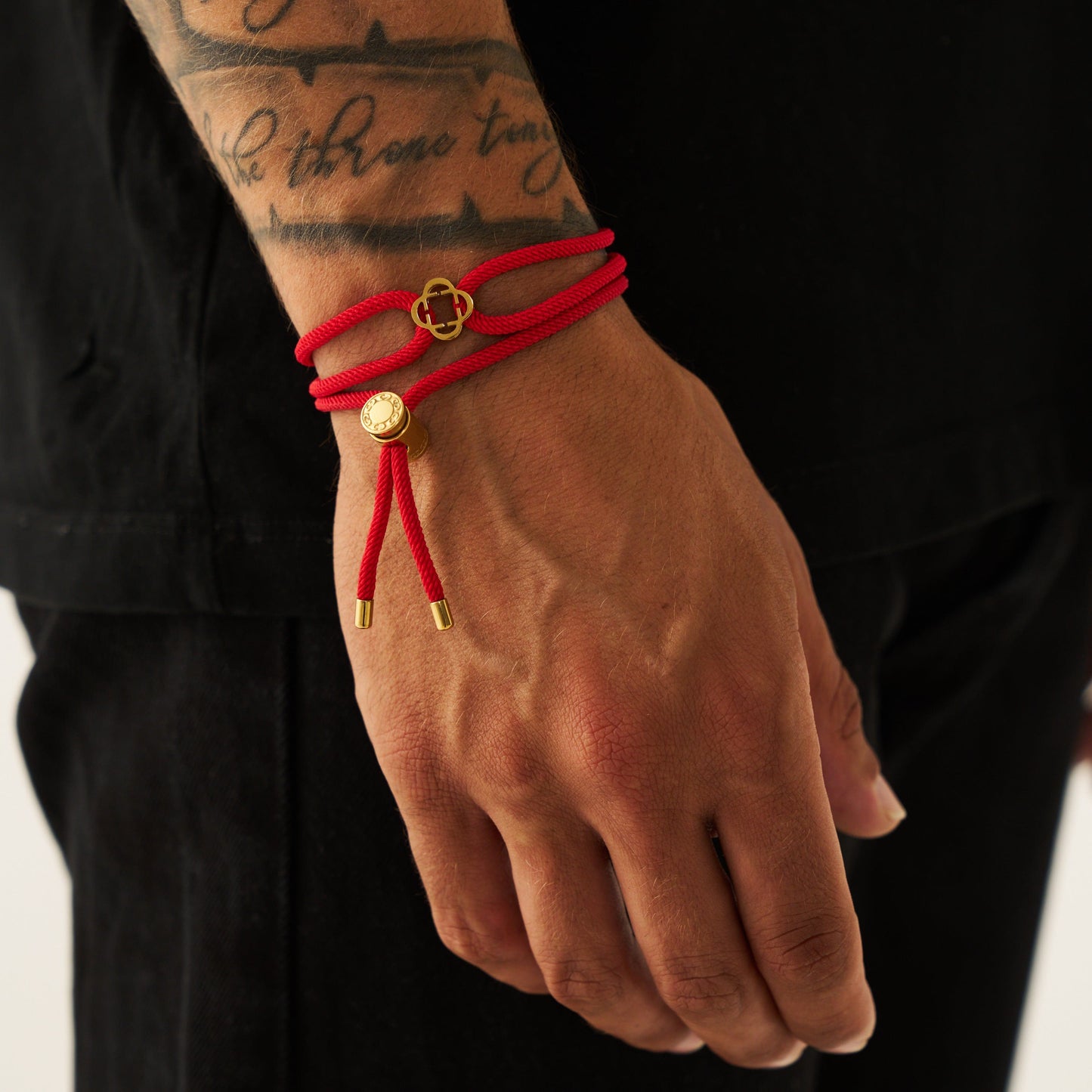 Rode Koord Toggle Armband (Goud)