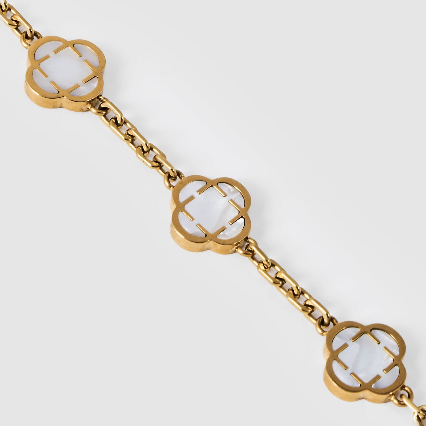 Witte Klaver Steenarmband (Goud)