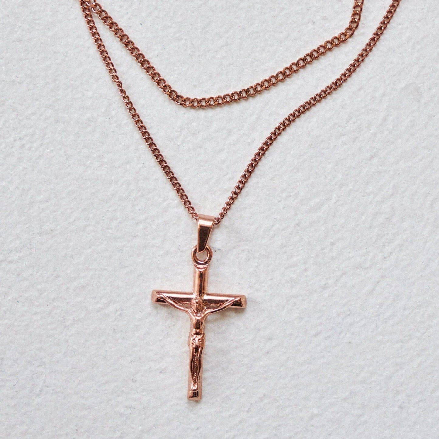 Kruisbeeld en Connell Set (Roze Goud)