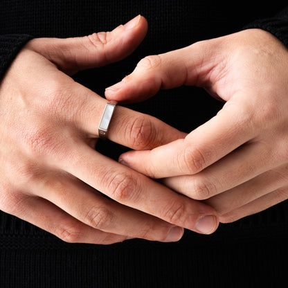Witte Rechthoekige Steen Signet Ring (Zilver)