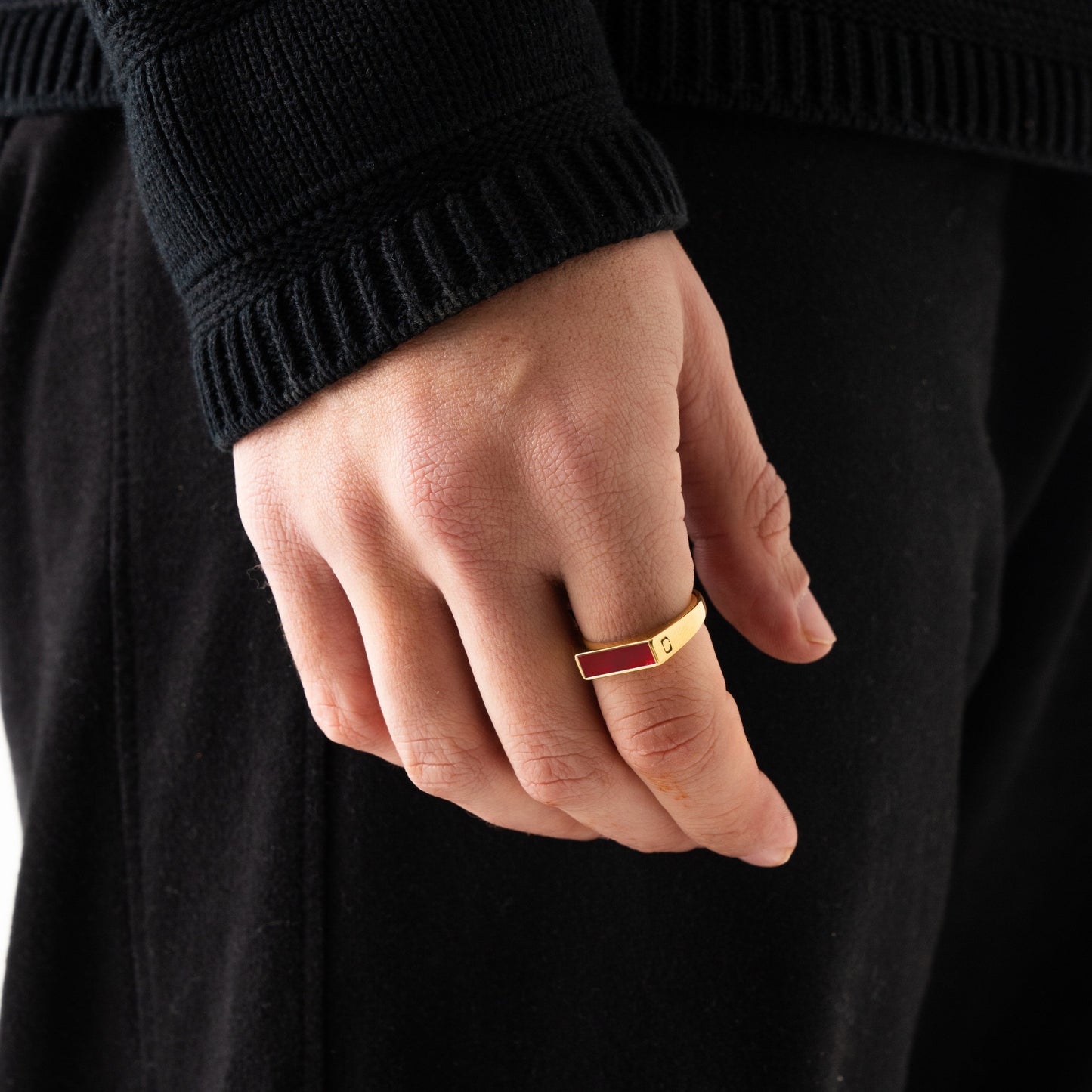 Rode Rechthoekige Steen Signet Ring (Goud)