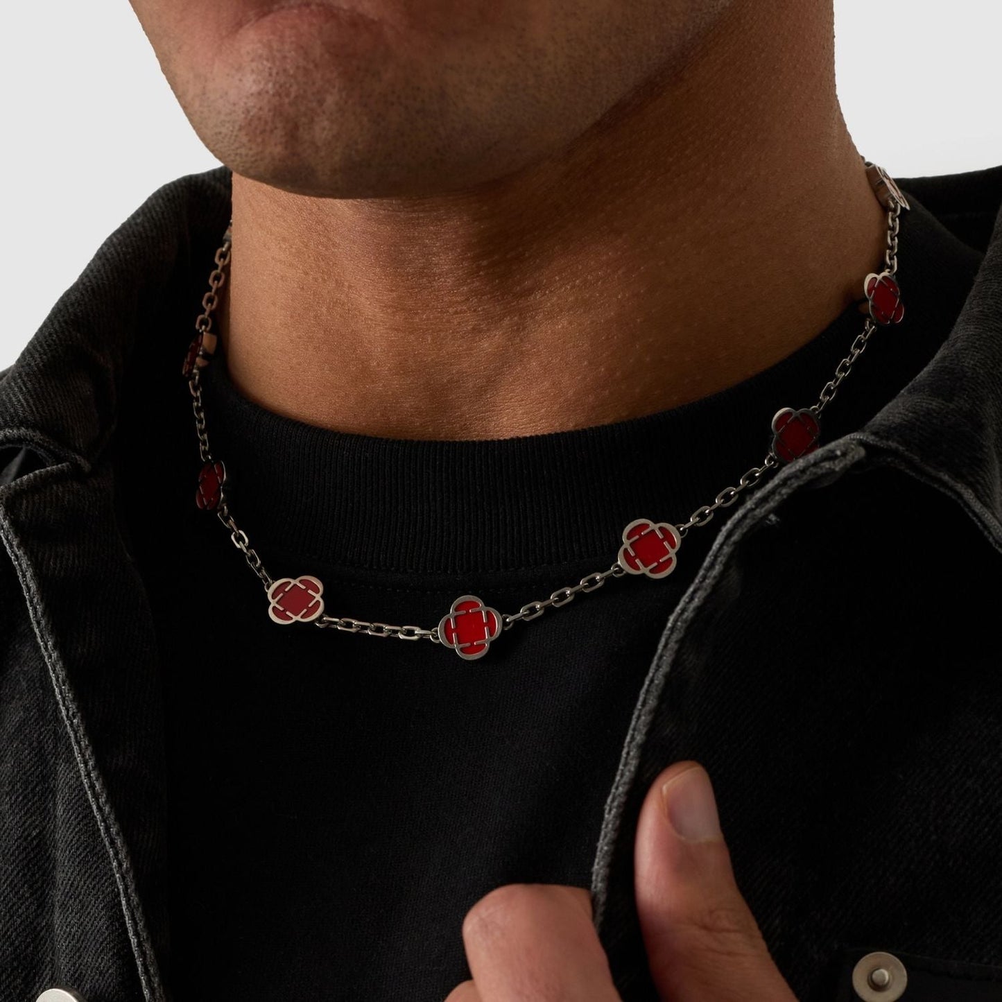 Licht Rode Klaver Steen Ketting (Zilver)