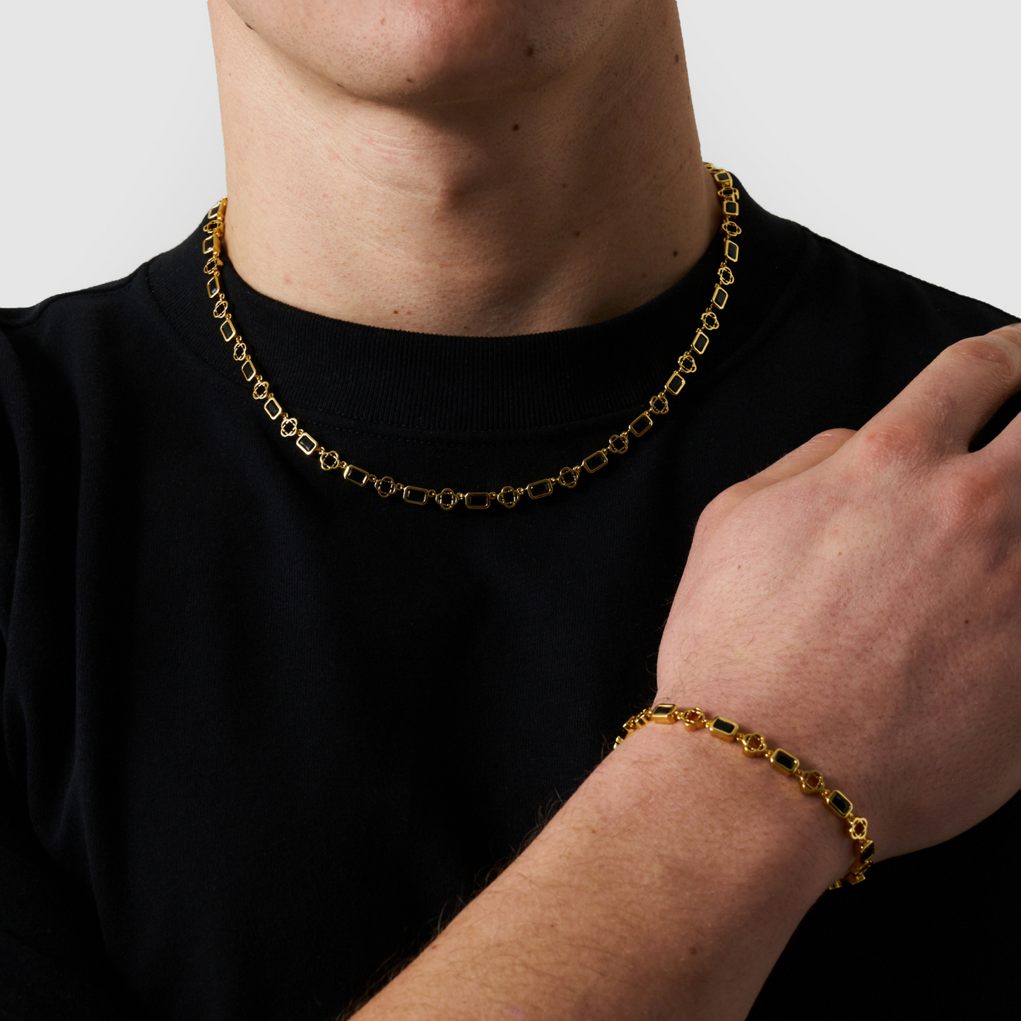 Rode Edelstenen Klavertje Vier Ketting (Goud)