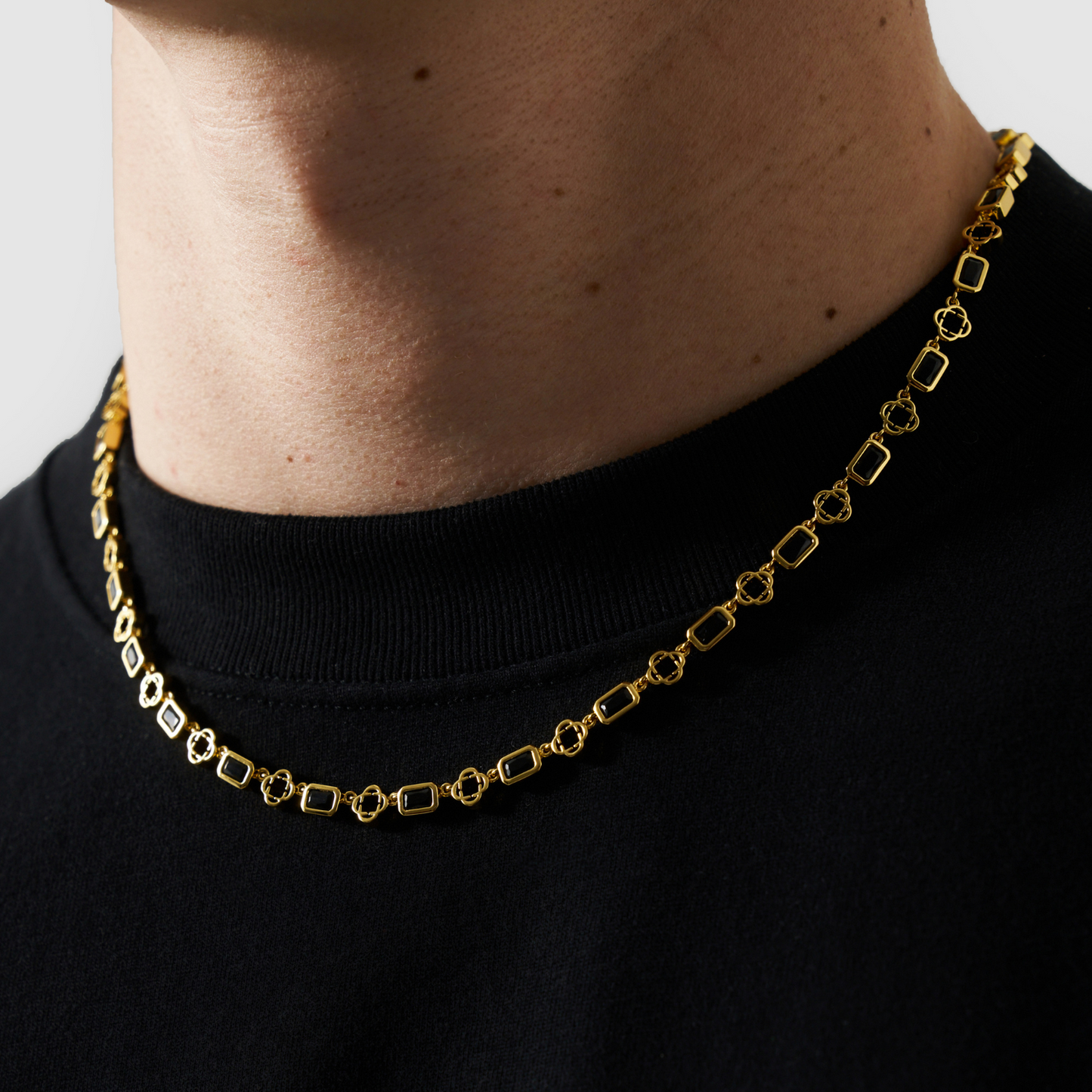 Rode Edelstenen Klavertje Vier Ketting (Goud)