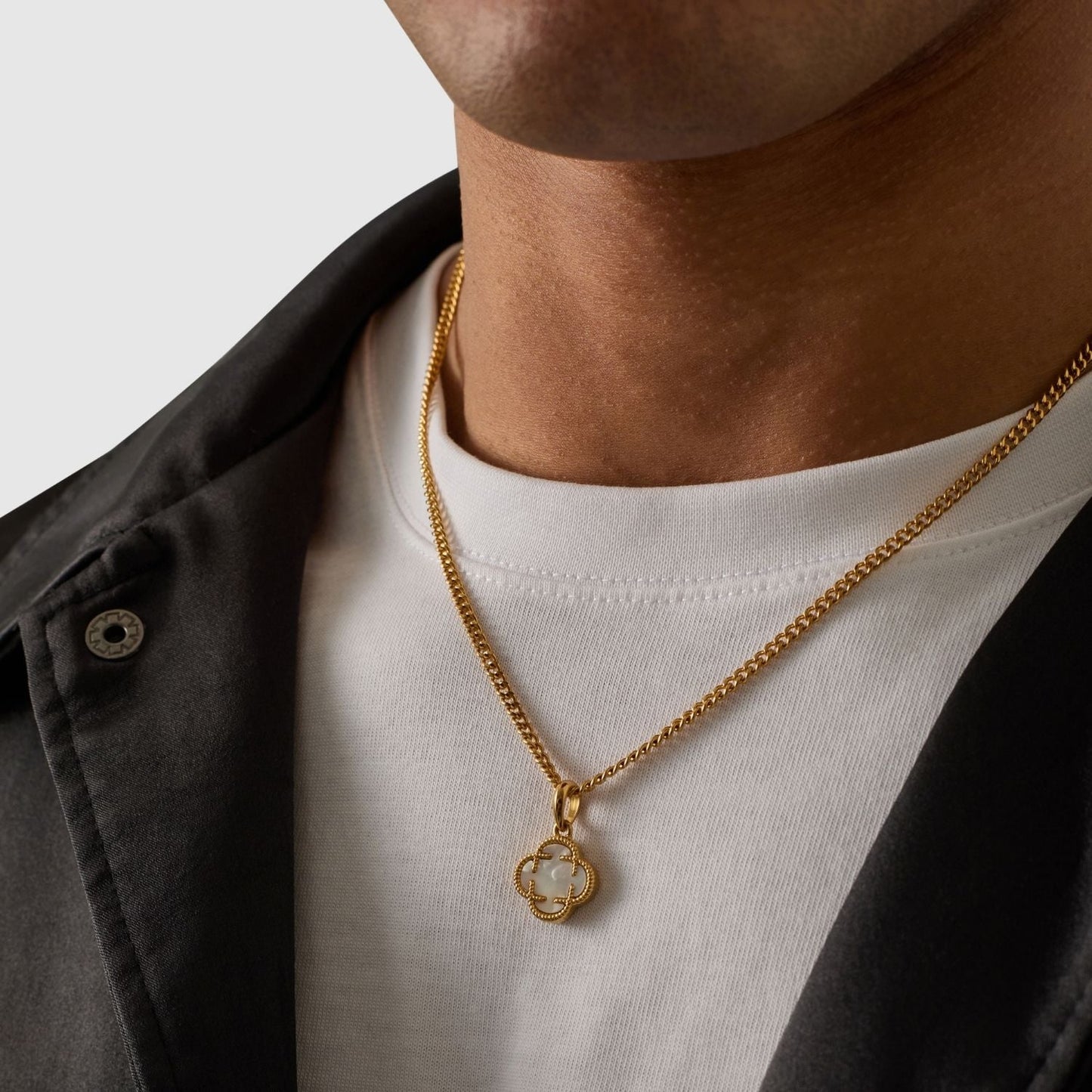 Witte Klaver Steen Hanger (Goud)